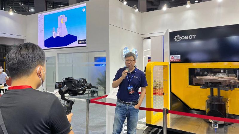 KOMAK全自動(dòng)鑄件專(zhuān)用打磨機(jī)器人成為國(guó)內(nèi)首臺(tái)自主知識(shí)產(chǎn)權(quán)專(zhuān)用設(shè)備。